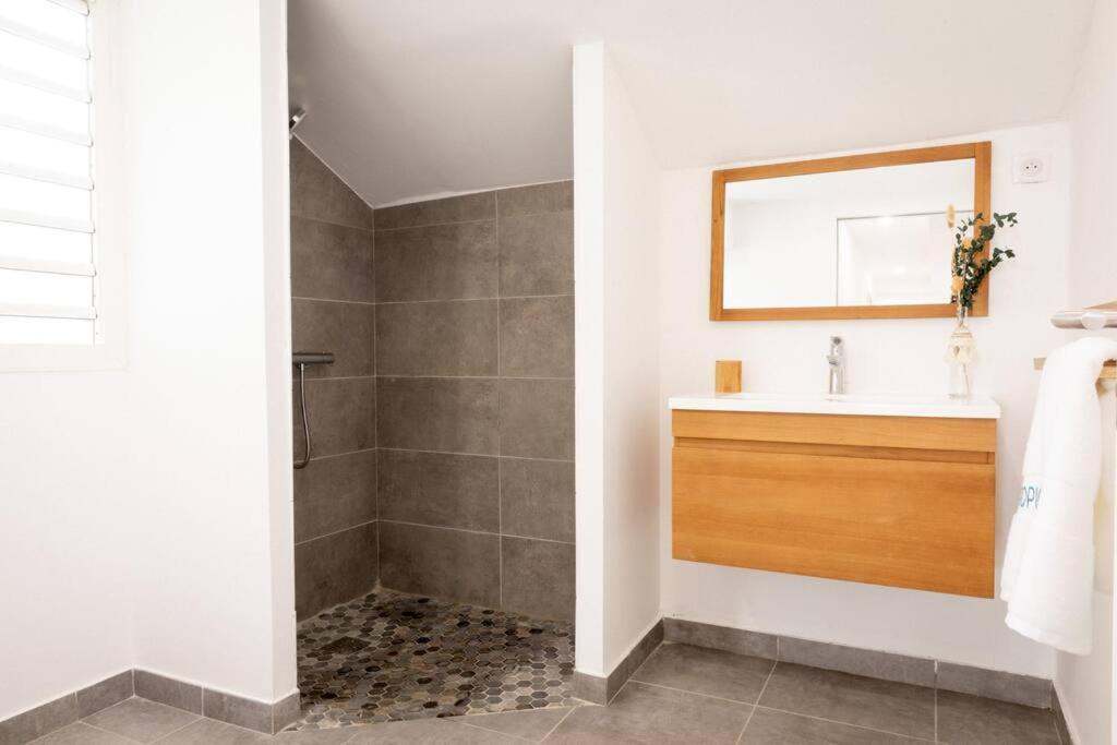 Ti Chill, Appartement 3 Pieces Neuf Front De Mer Les Anses-d'Arlets Exterior photo